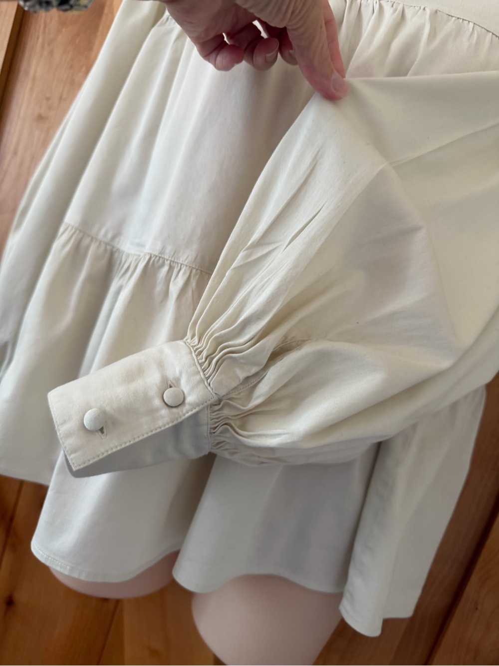*SOLD* CROSBY by Mollie Burch Ivory Babydoll Poet Peasant Blouse Puff Sleeve M - Picture 6 of 11